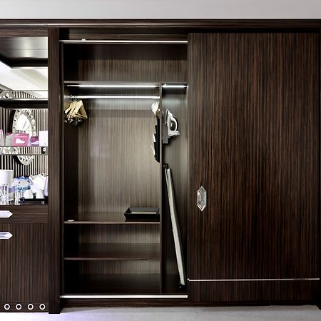 Crowne Plaza Bursa Convention Center & Thermal Spa By Ihg Eksteriør bilde Sliding wardrobe doors
