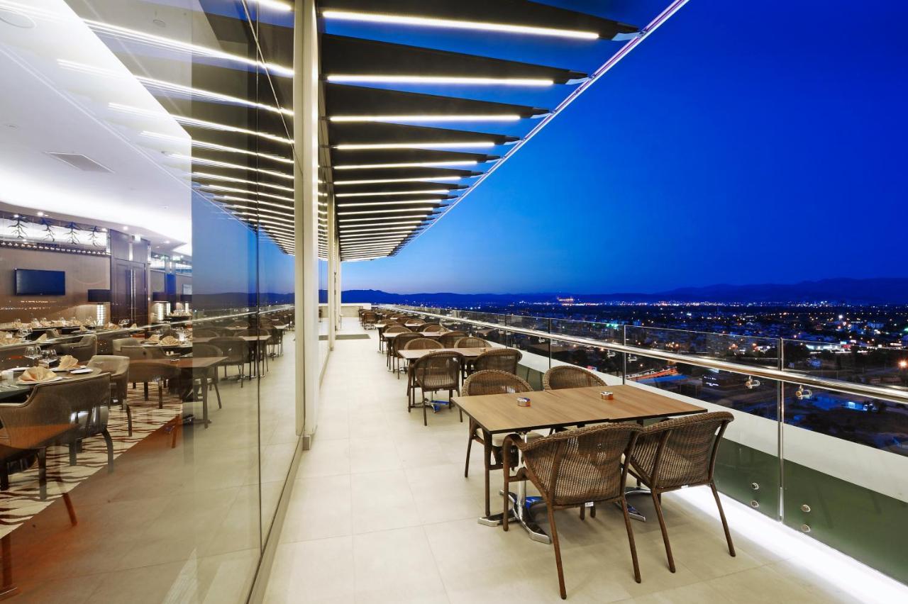 Crowne Plaza Bursa Convention Center & Thermal Spa By Ihg Eksteriør bilde The 360° Sky Lounge