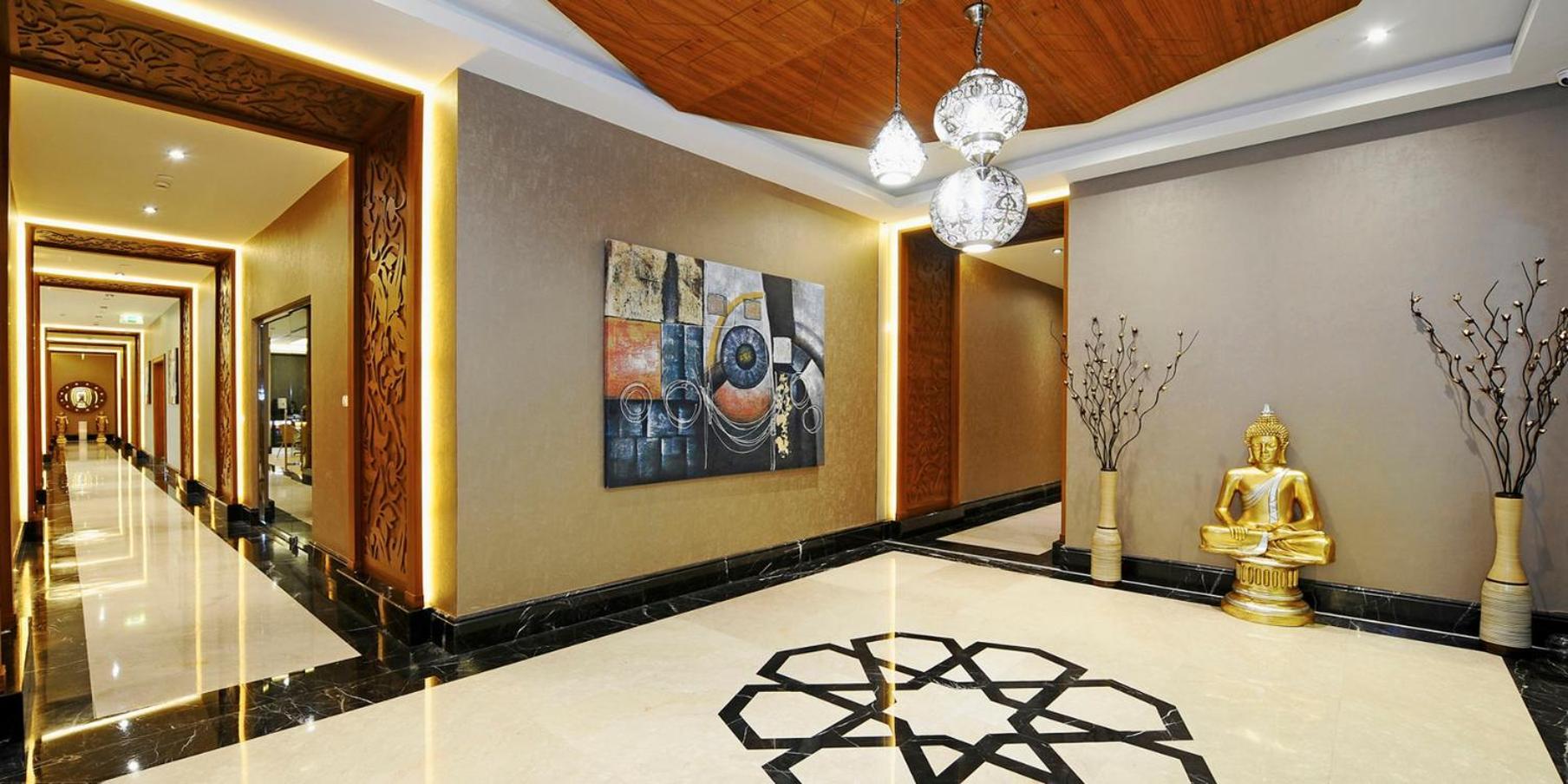 Crowne Plaza Bursa Convention Center & Thermal Spa By Ihg Eksteriør bilde The lobby of the hotel