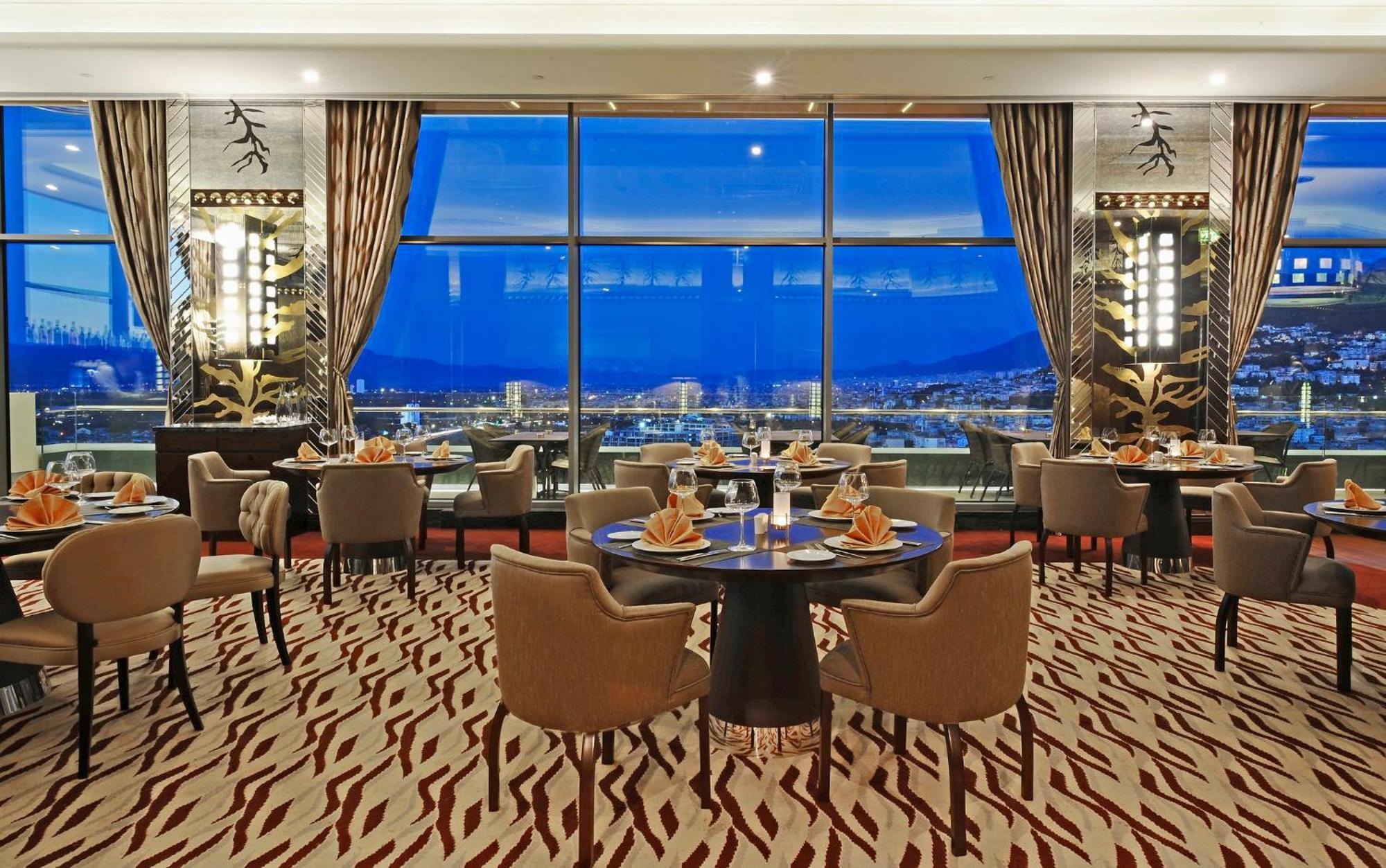 Crowne Plaza Bursa Convention Center & Thermal Spa By Ihg Eksteriør bilde The restaurant
